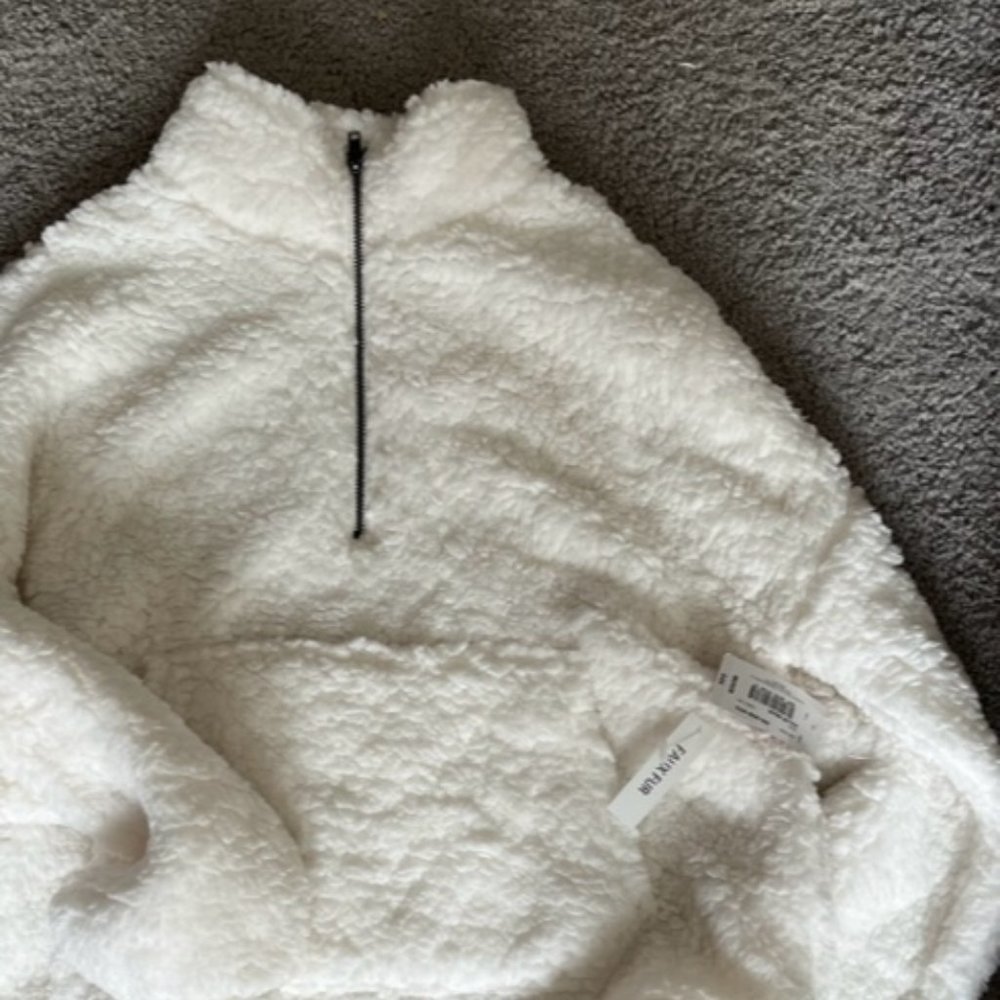 White Faux Fur Sweatshirt with Front Pocket and Zipper - NWT
